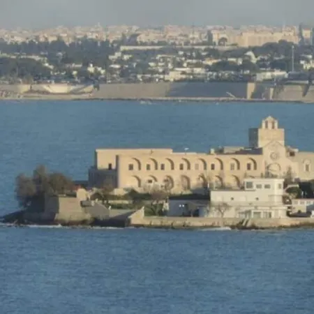 Semesterbostad Traimari *